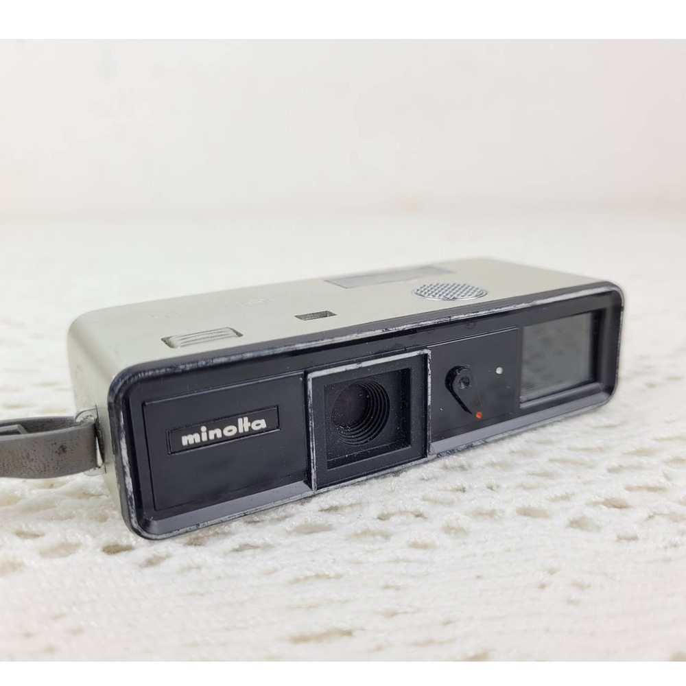 Vintage Minolta 16 Model P Spy Mini Camera w/ Strap Rokkor Lens 3.5 / 25